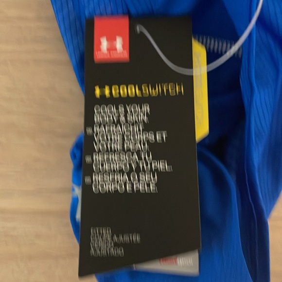 NWT Men’s under armor sleeveless shirt. - Picture 6 of 8